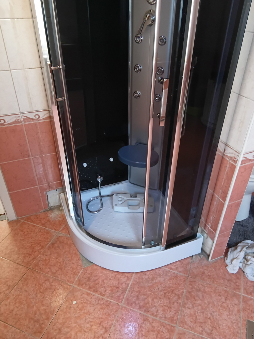 Vital Black 90x90 cm íves hidromasszázs zuhanykabin
